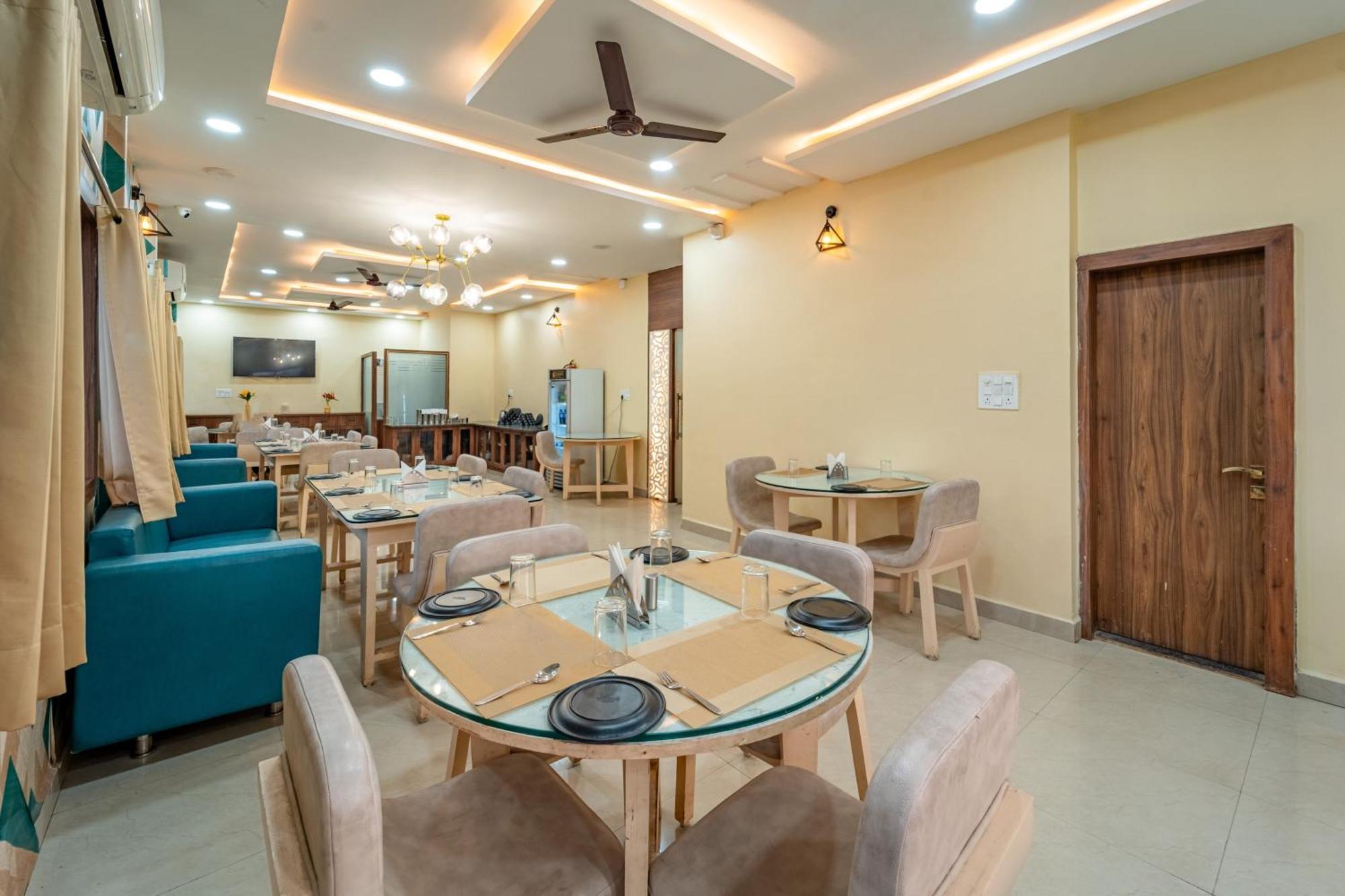Treebo Premium Zorba Hotel Bhopal Eksteriør billede