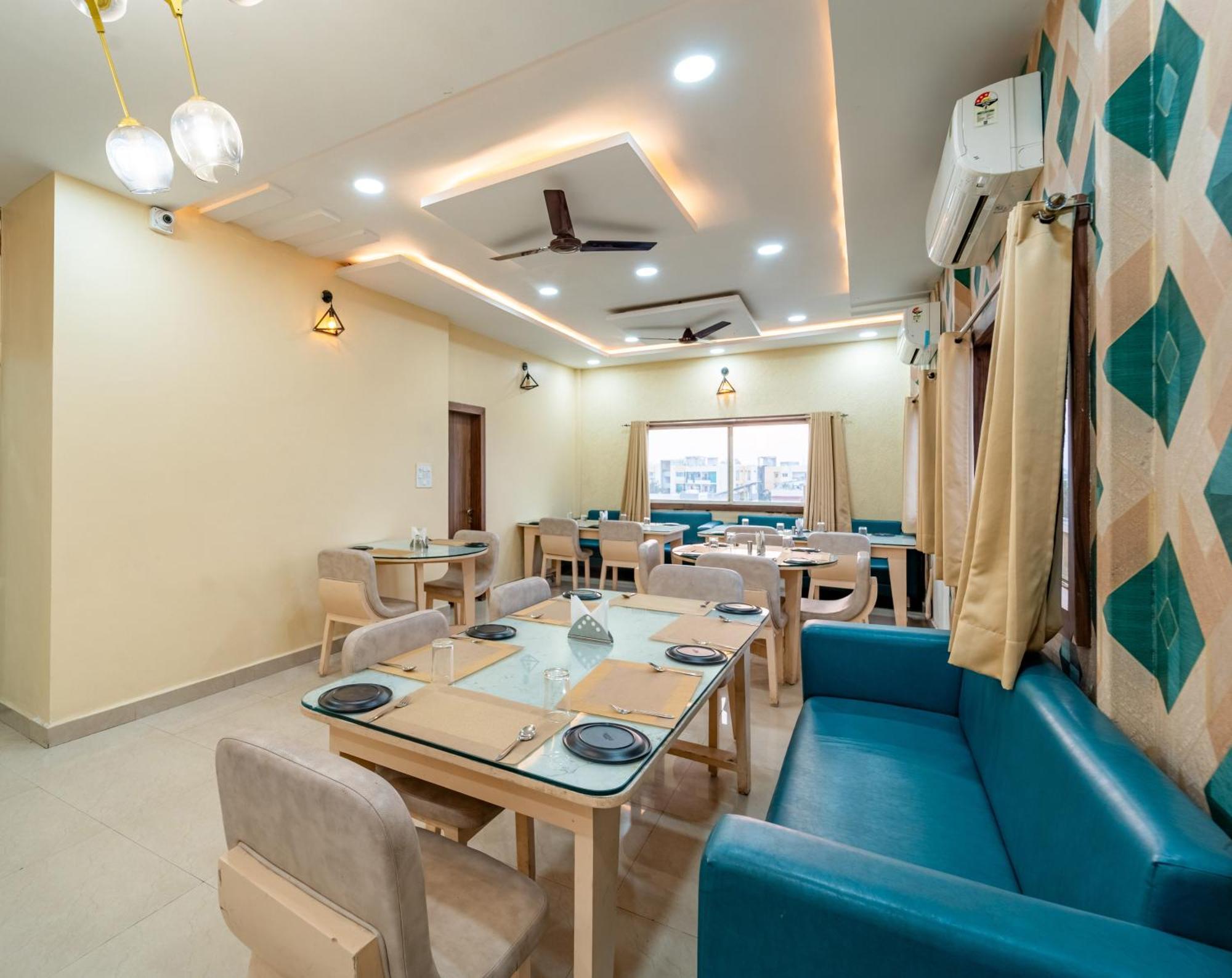 Treebo Premium Zorba Hotel Bhopal Eksteriør billede