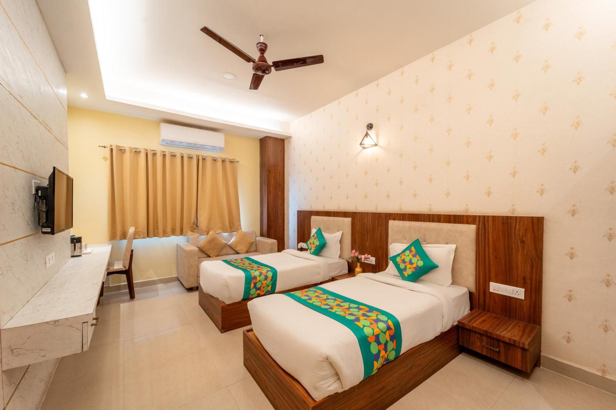 Treebo Premium Zorba Hotel Bhopal Eksteriør billede