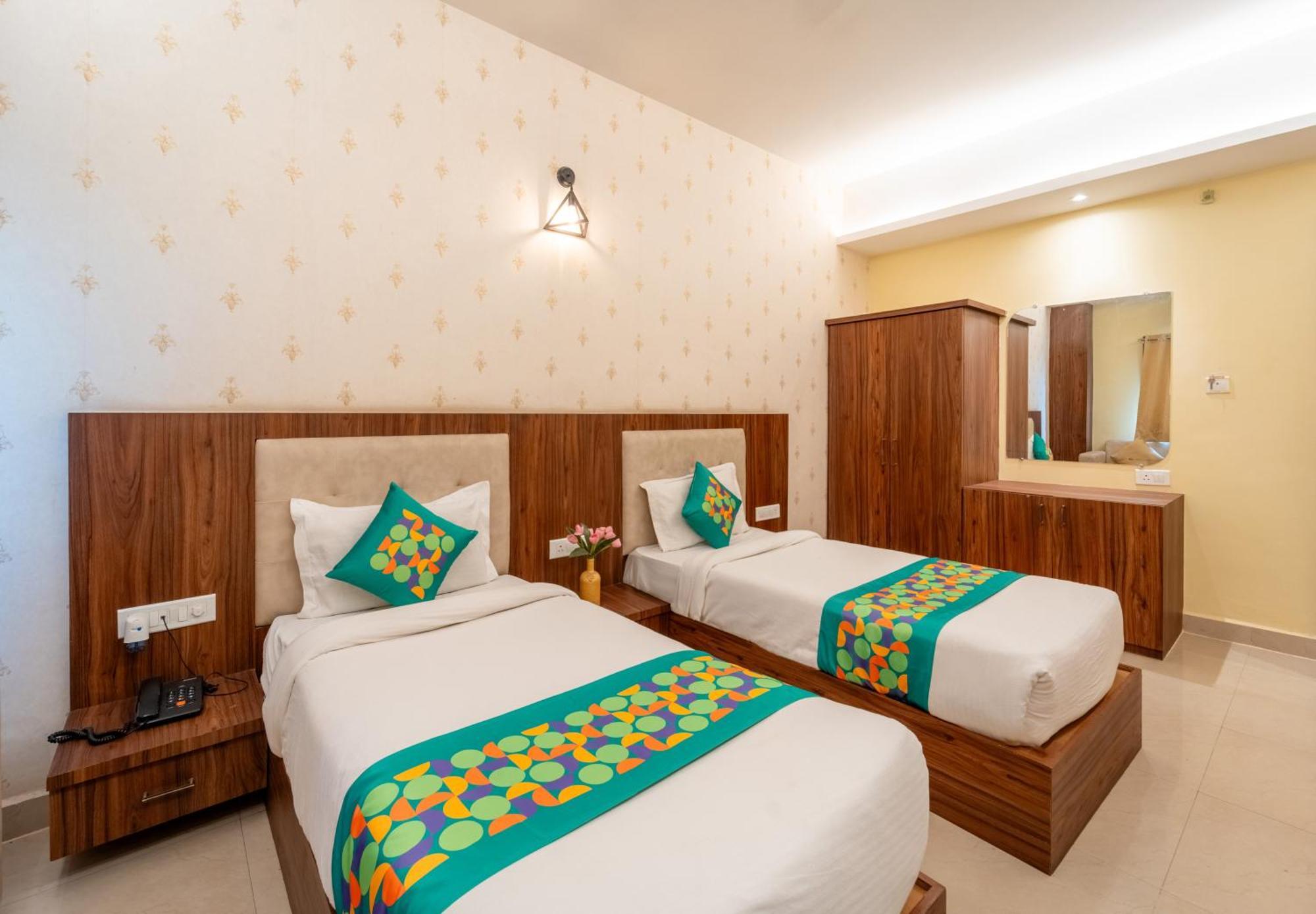 Treebo Premium Zorba Hotel Bhopal Eksteriør billede