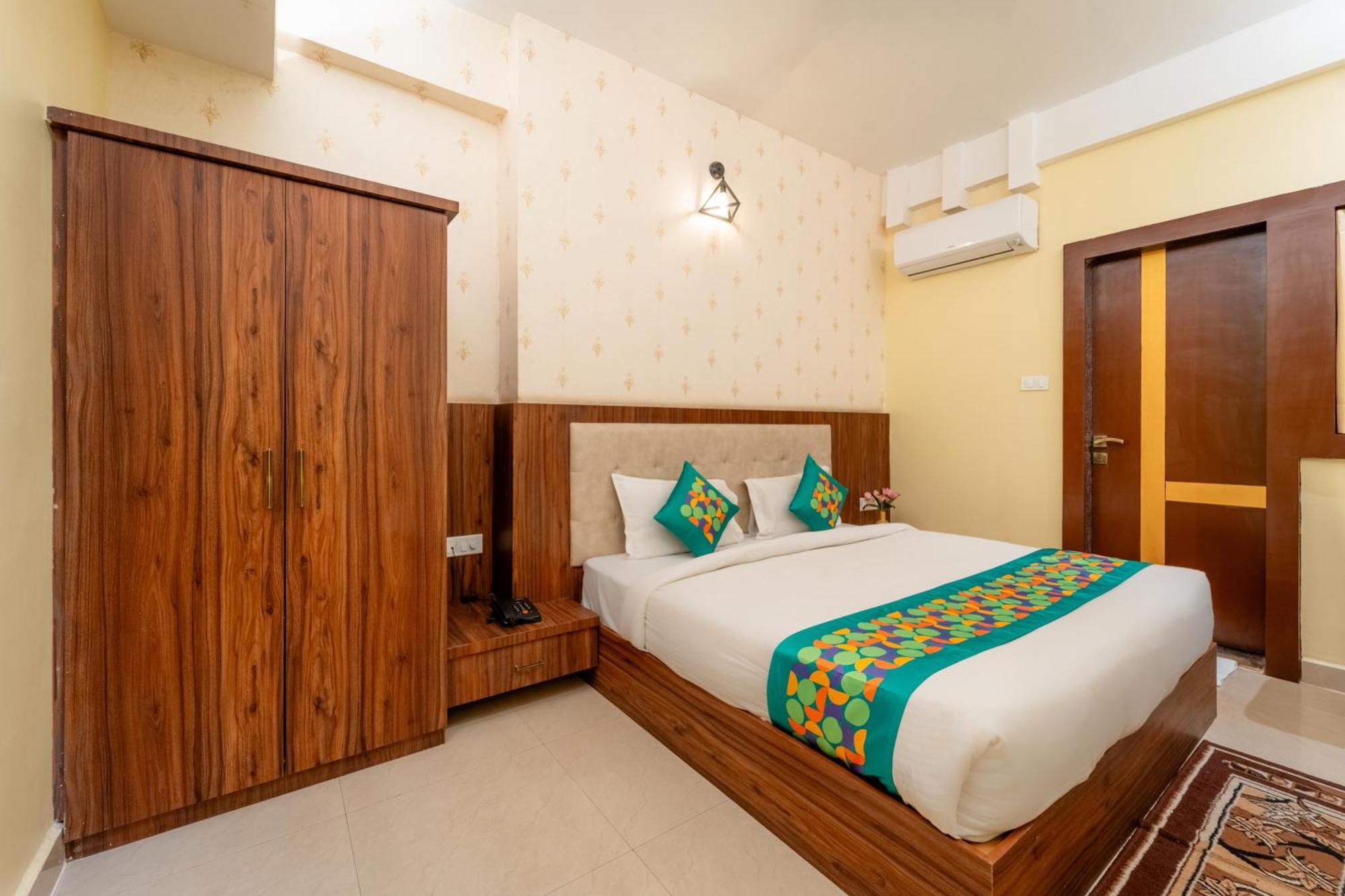 Treebo Premium Zorba Hotel Bhopal Eksteriør billede