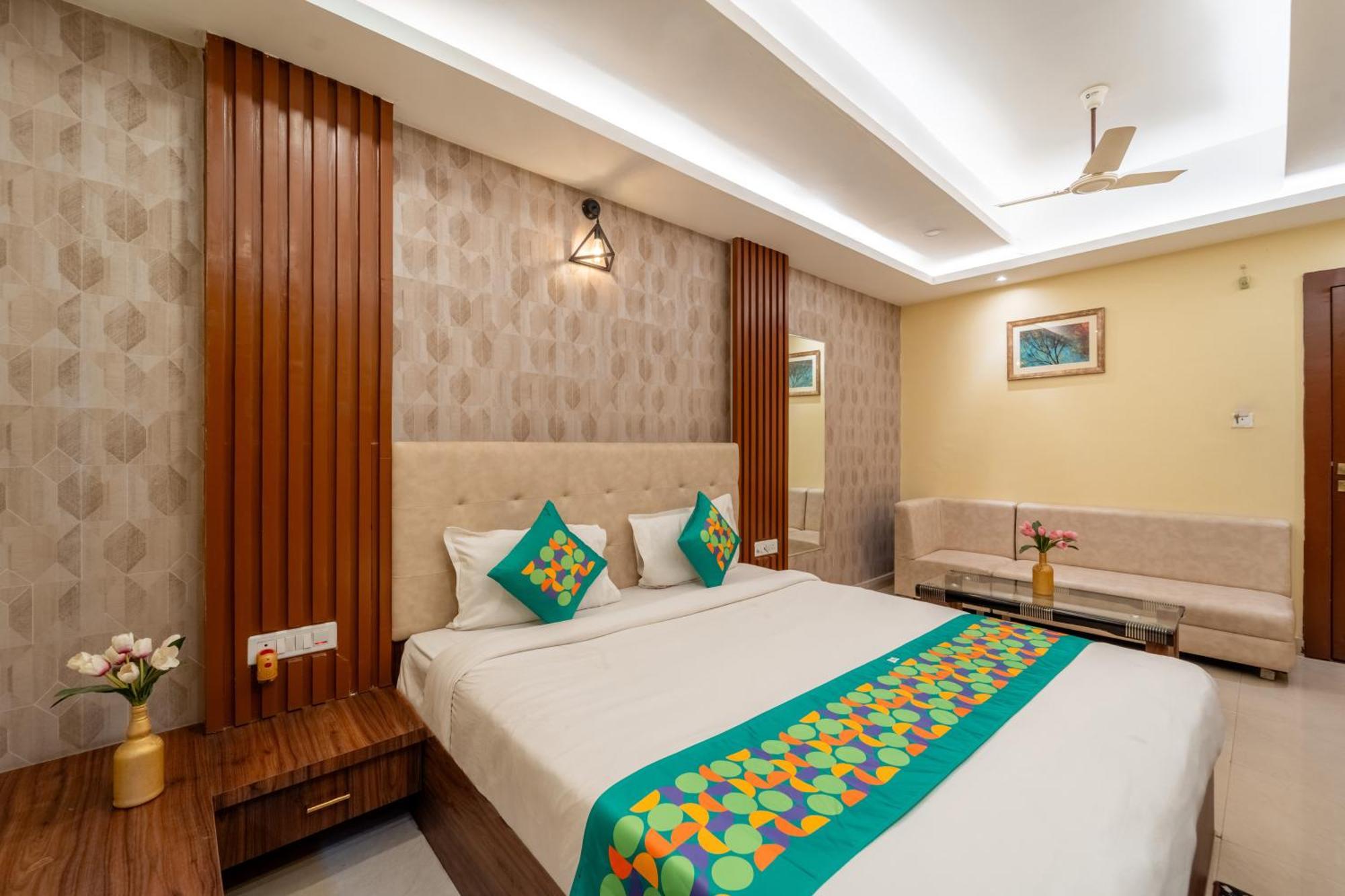 Treebo Premium Zorba Hotel Bhopal Eksteriør billede