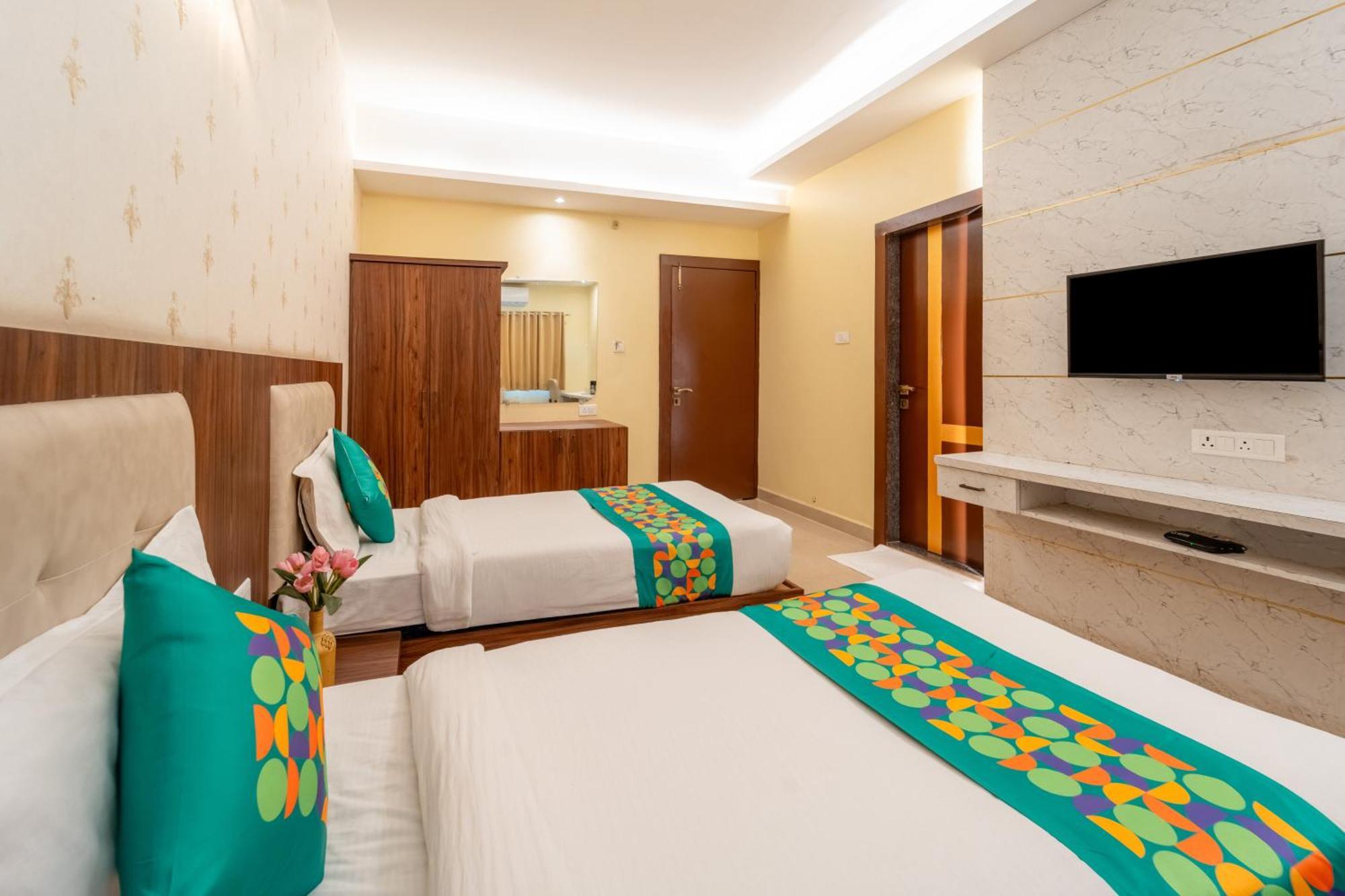 Treebo Premium Zorba Hotel Bhopal Eksteriør billede