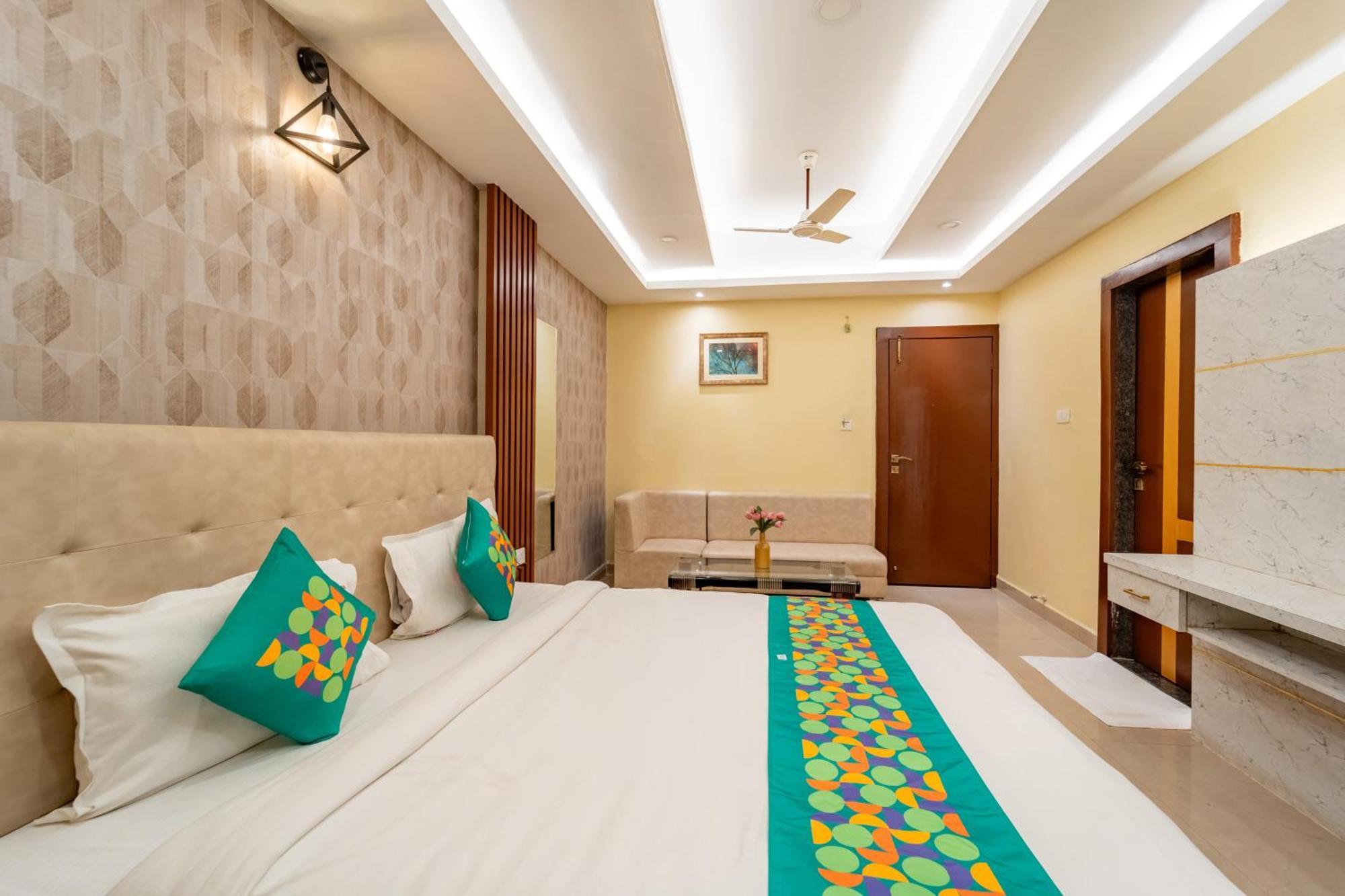 Treebo Premium Zorba Hotel Bhopal Eksteriør billede