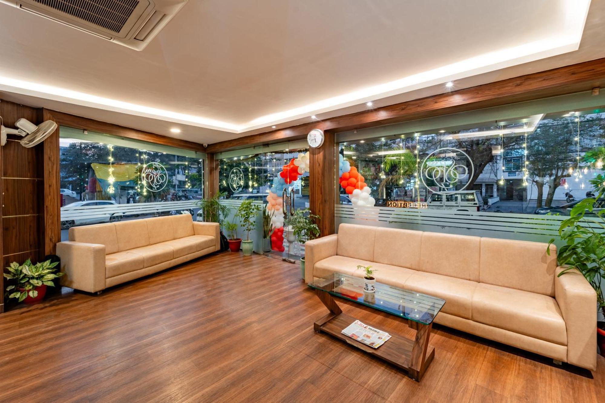 Treebo Premium Zorba Hotel Bhopal Eksteriør billede