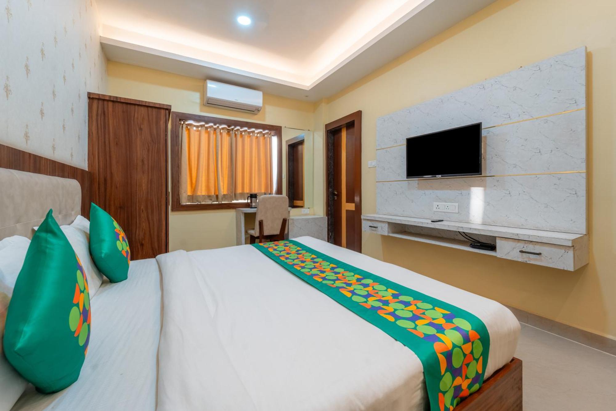 Treebo Premium Zorba Hotel Bhopal Eksteriør billede